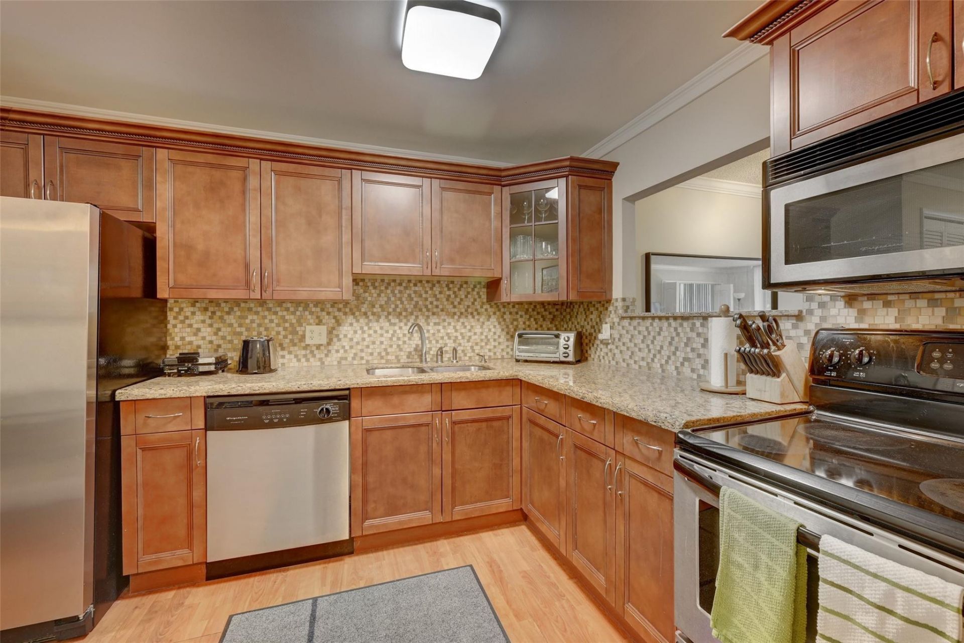 823 Cypress Boulevard, Unit 201, Pompano Beach, FL 33069 Photo