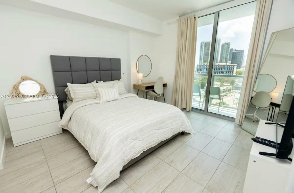 3900 Biscayne Blvd , Unit S-906, Miami, FL 33137 Photo