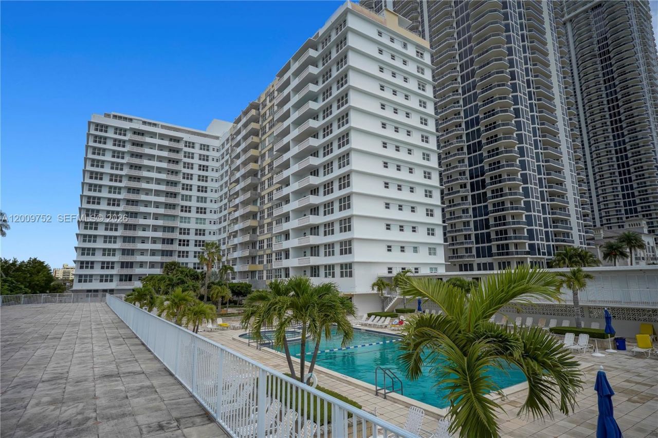 4747 Collins Ave , Unit 1503, Miami Beach, FL 33140 Photo
