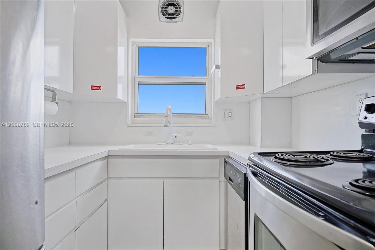 4747 Collins Ave , Unit 1503, Miami Beach, FL 33140 Photo