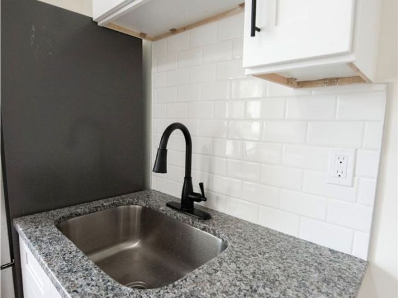 3428 W 65th Street , Cleveland, OH 44102 Photo 6