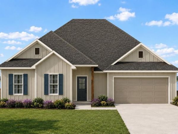 737 Northlake Drive, Covington, LA 70435