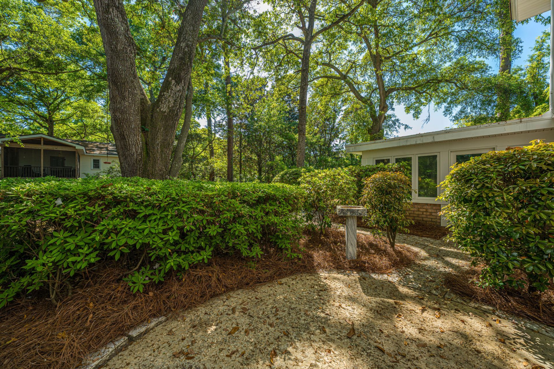 673 Highwood Circle Photo 4