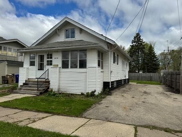 2618 73rd STREET, Kenosha, WI 53143