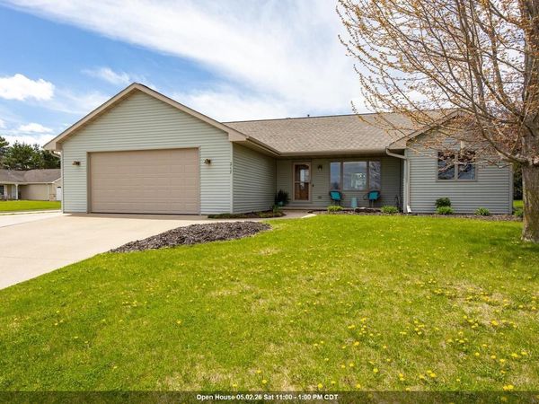 217 HOWARD DRIVE, Hortonville, WI 54944