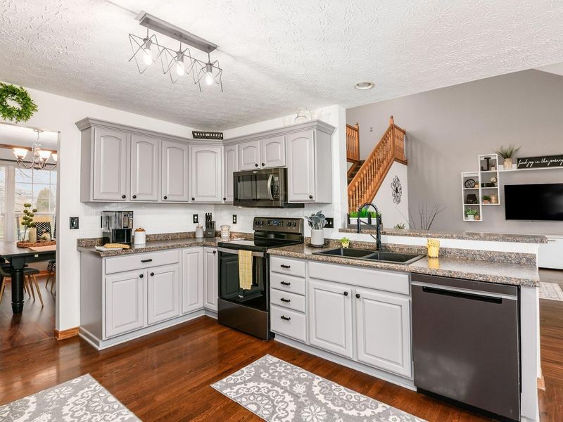 163 Fox Glen Drive W, Pickerington, OH 43147 Photo 12