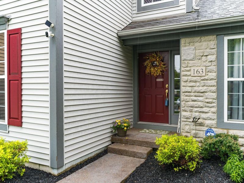 163 Fox Glen Drive W, Pickerington, OH 43147 Photo 2