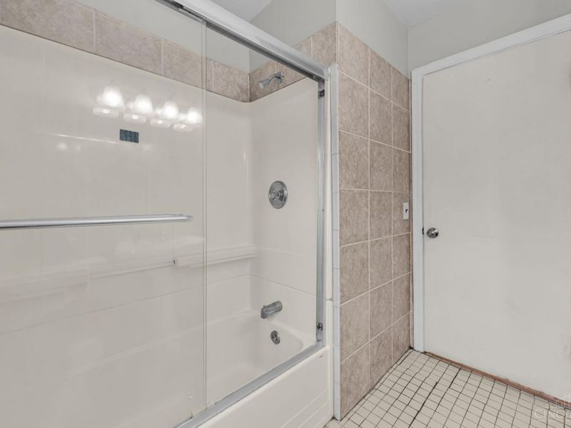 629 Maple Rd, Cincinnati, OH 45215 Photo 30