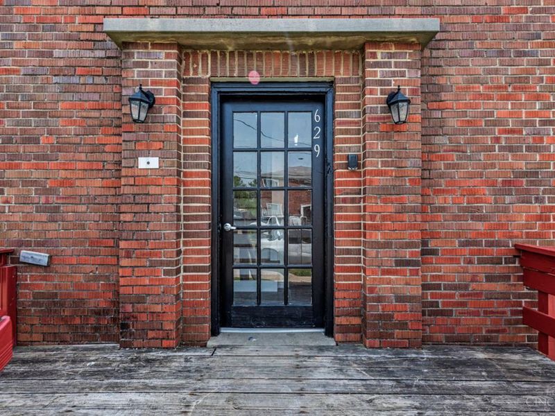 629 Maple Rd, Cincinnati, OH 45215 Photo 4