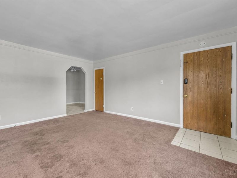 629 Maple Rd, Cincinnati, OH 45215 Photo 5