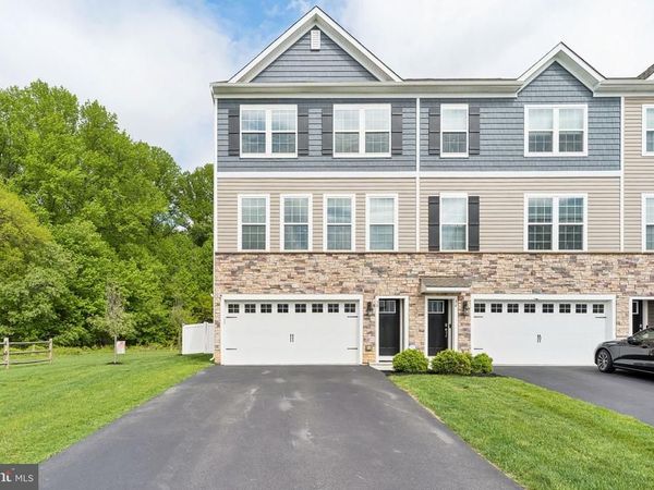 38 SISTERS FARMSTEAD DRIVE, MOUNT LAUREL, NJ 08054