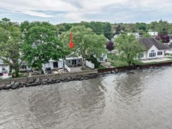 91 N RIVER DRIVE, PENNSVILLE, NJ 08070