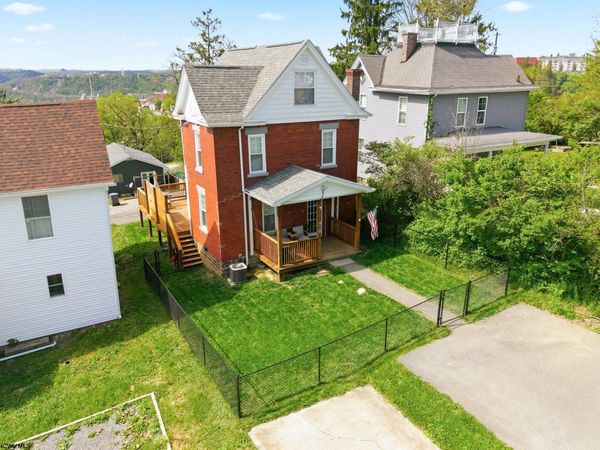 612 Clinton Avenue, Morgantown, WV 26505