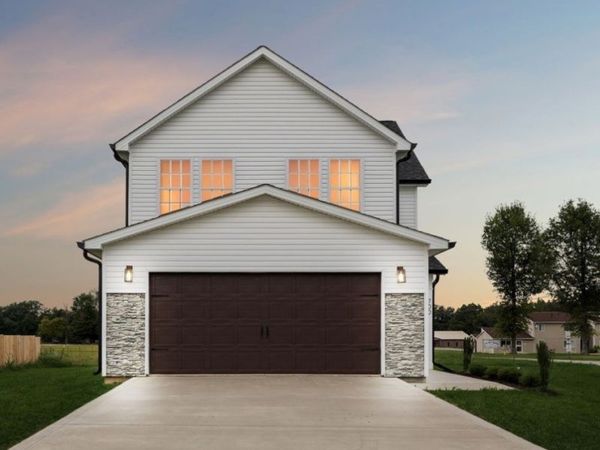 700 Robinson Rd , Smithville, TN 37166