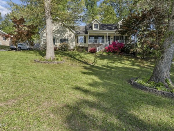 802 Chestnut Avenue, Erwin, TN 37650