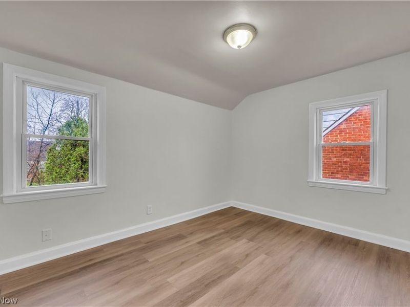 21206 Hillgrove Avenue , Maple Heights, OH 44137 Photo 14