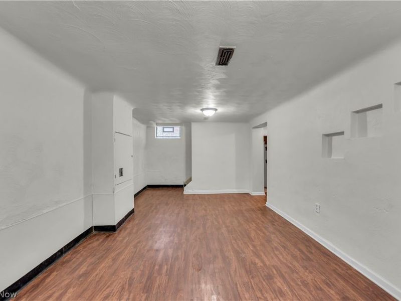 21206 Hillgrove Avenue , Maple Heights, OH 44137 Photo 23