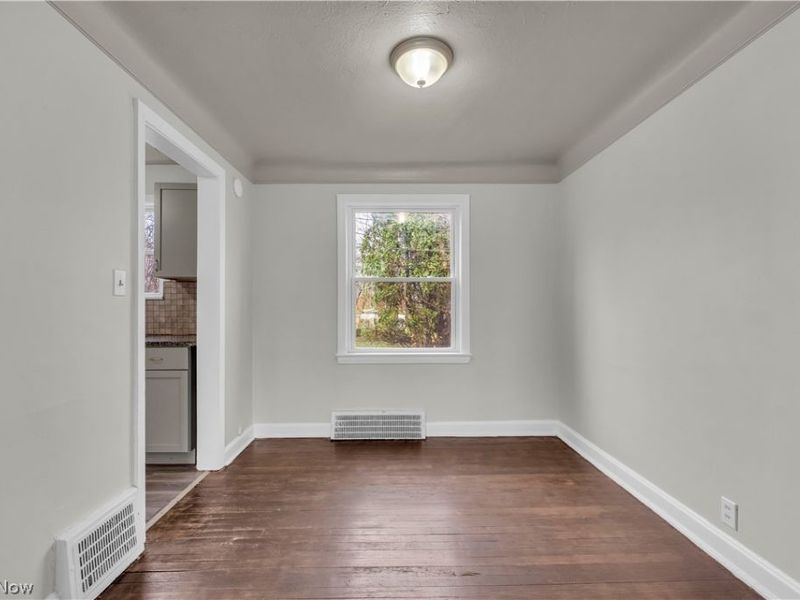 21206 Hillgrove Avenue , Maple Heights, OH 44137 Photo 8