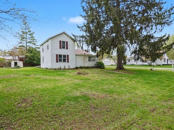 282 W Washington Street, Newaygo, MI 49337