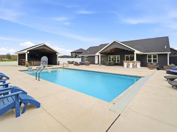 594 PRAIRIE GARDENS LANE, Pulaski, WI 54162