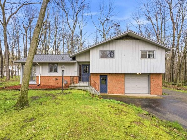 9156 CENTER ROAD, Neenah, WI 54956