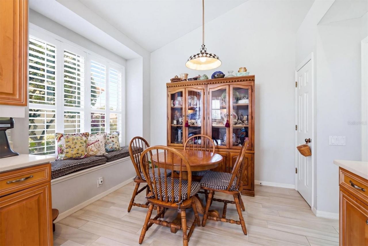 8025 Hampton Court, University Park, FL 34201 Photo