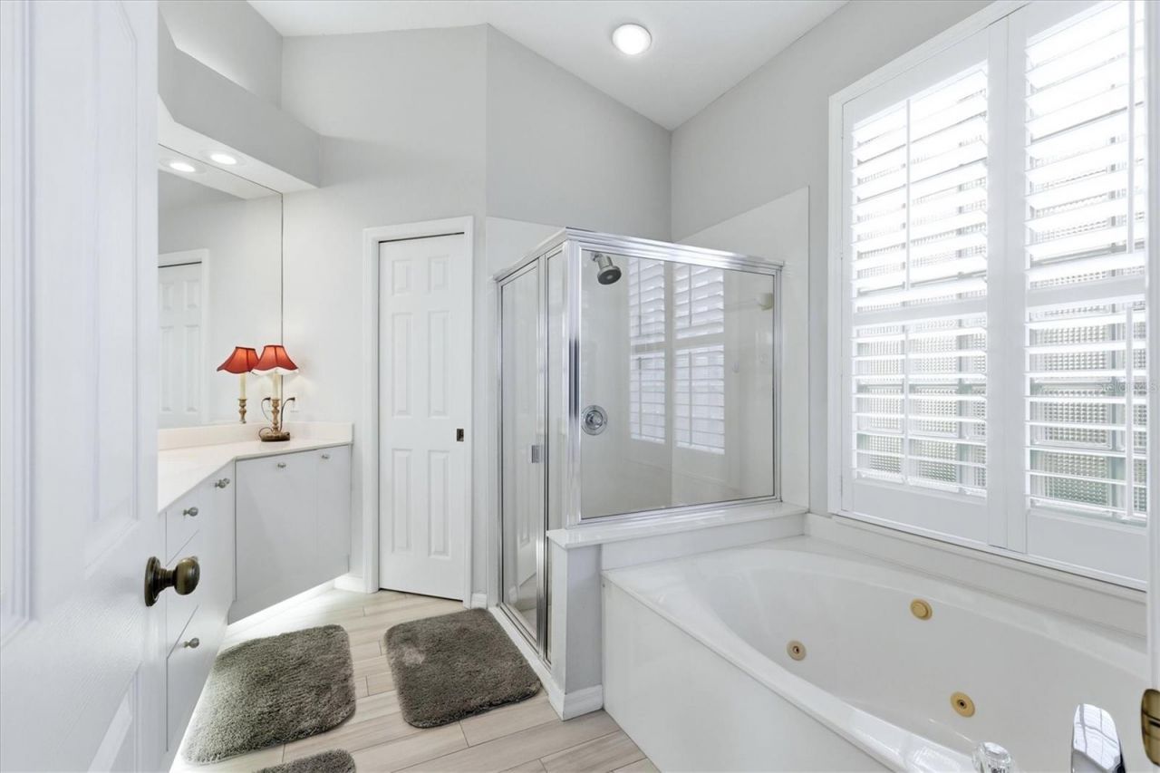 8025 Hampton Court, University Park, FL 34201 Photo