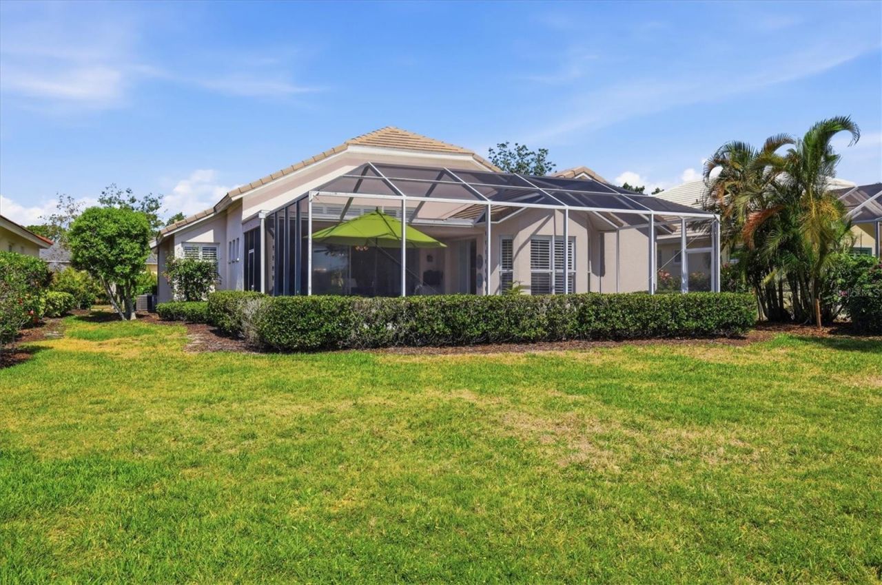 8025 Hampton Court, University Park, FL 34201 Photo
