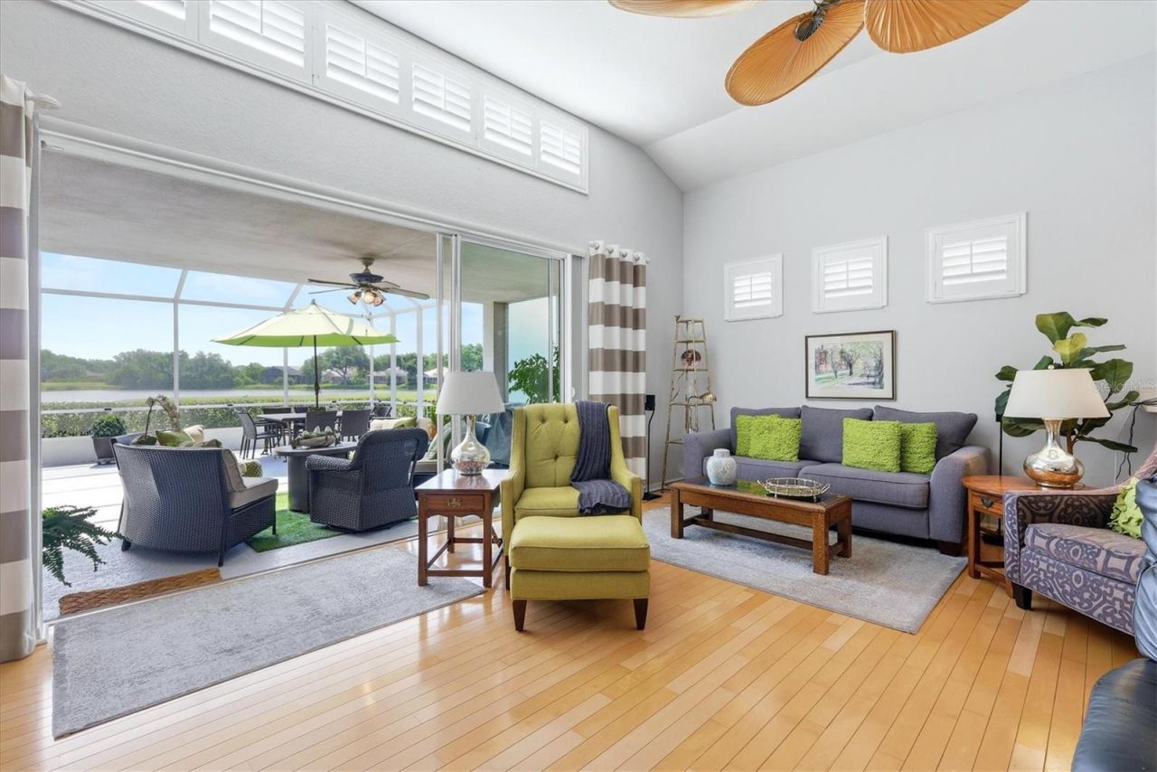 8025 Hampton Court, University Park, FL 34201 Photo