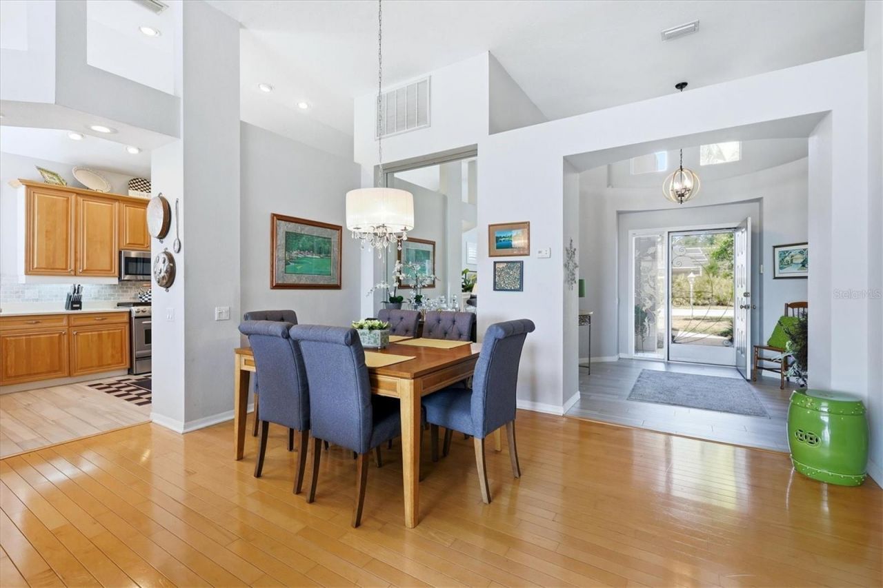 8025 Hampton Court, University Park, FL 34201 Photo