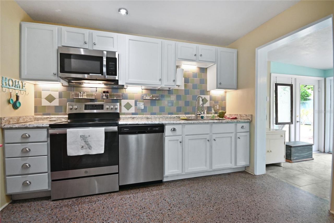 121 E Yelkca Terrace , Edgewater, FL 32132 Photo