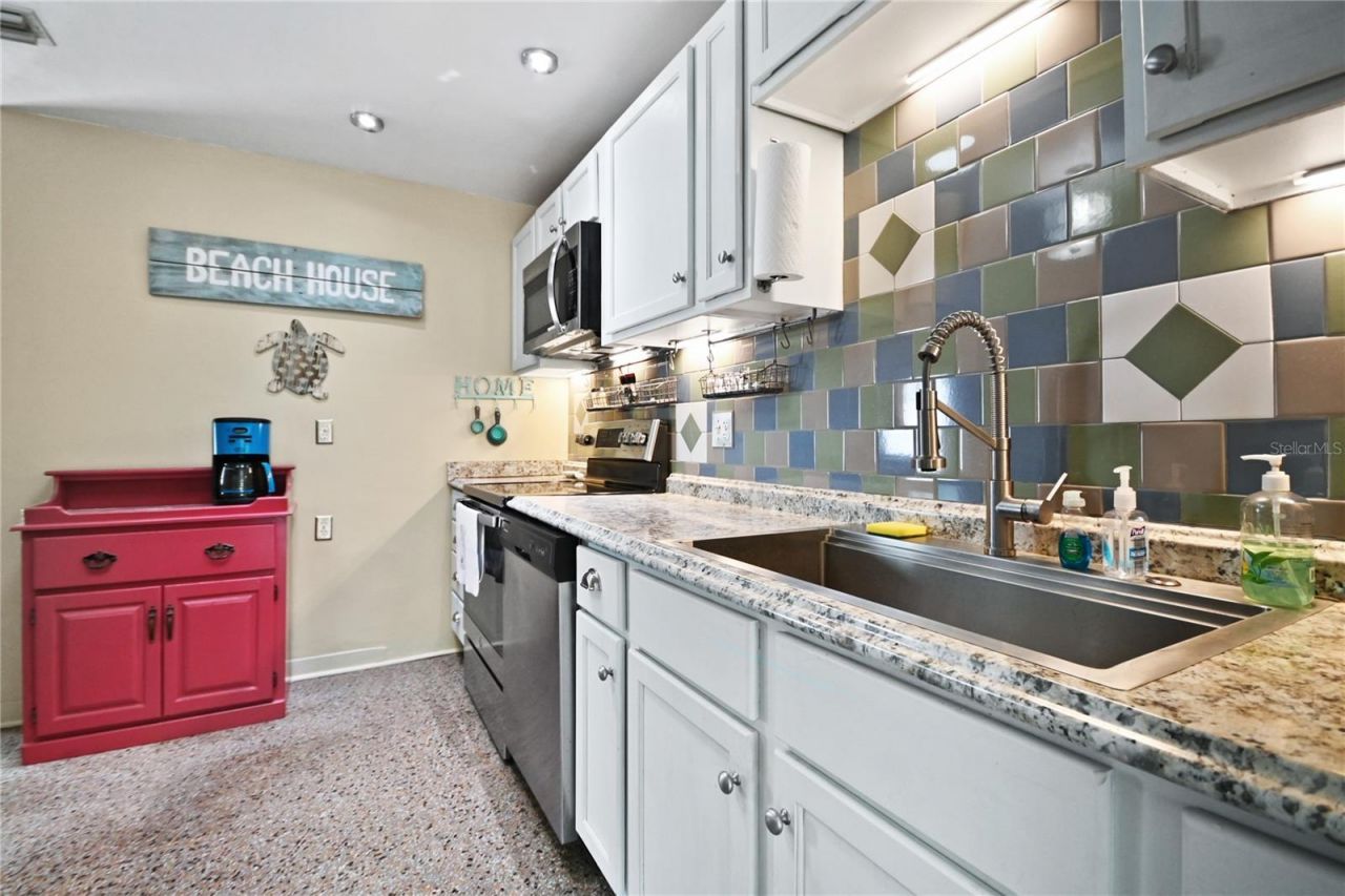 121 E Yelkca Terrace , Edgewater, FL 32132 Photo