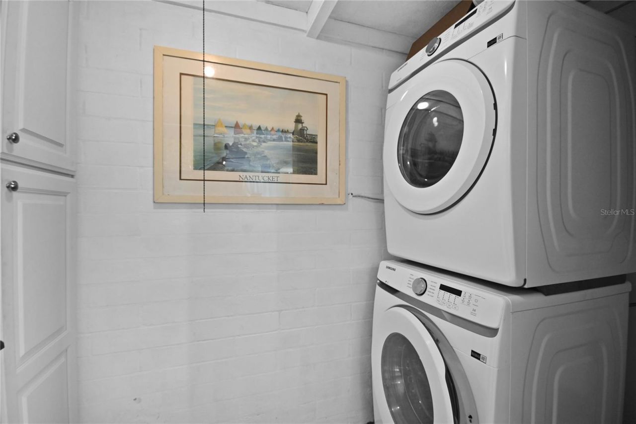 121 E Yelkca Terrace , Edgewater, FL 32132 Photo