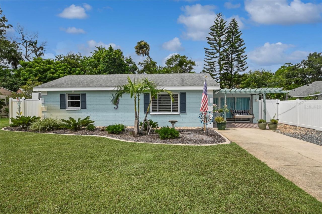 121 E Yelkca Terrace , Edgewater, FL 32132 Photo