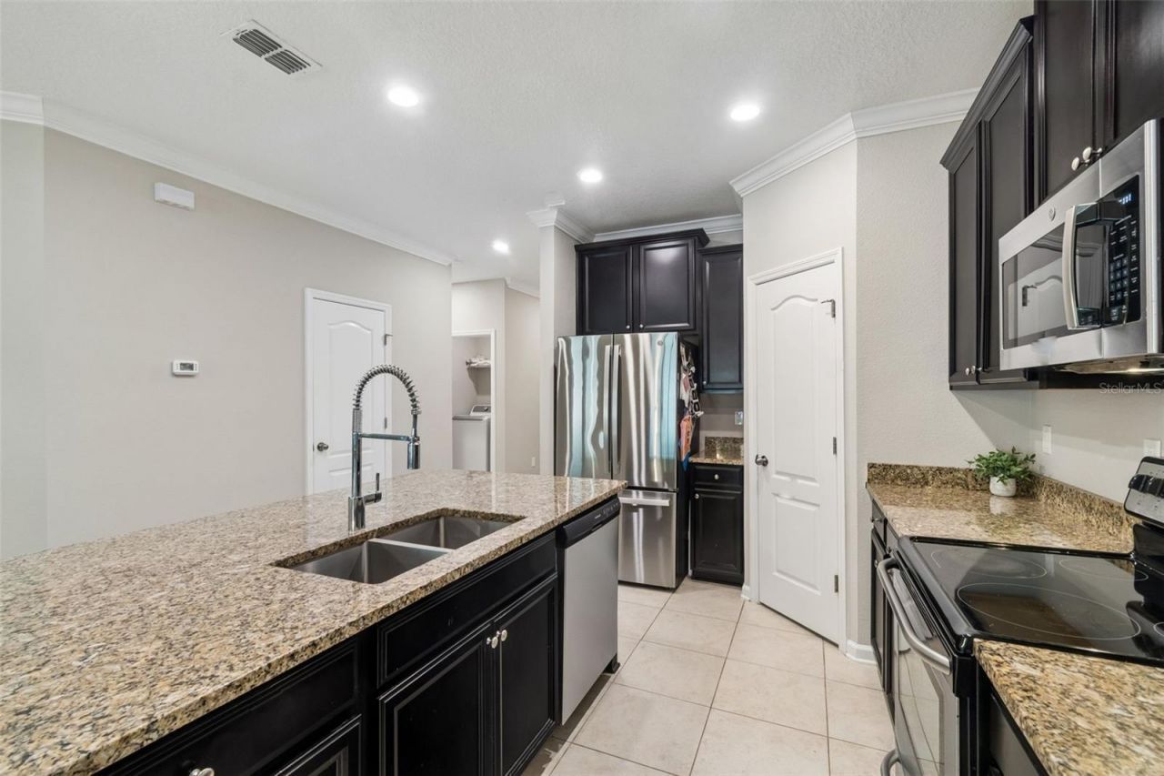 16156 Blossom Lake Drive, Jacksonville, FL 32218 Photo