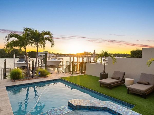 1123 ABBEYS WAY , TAMPA, FL 33602