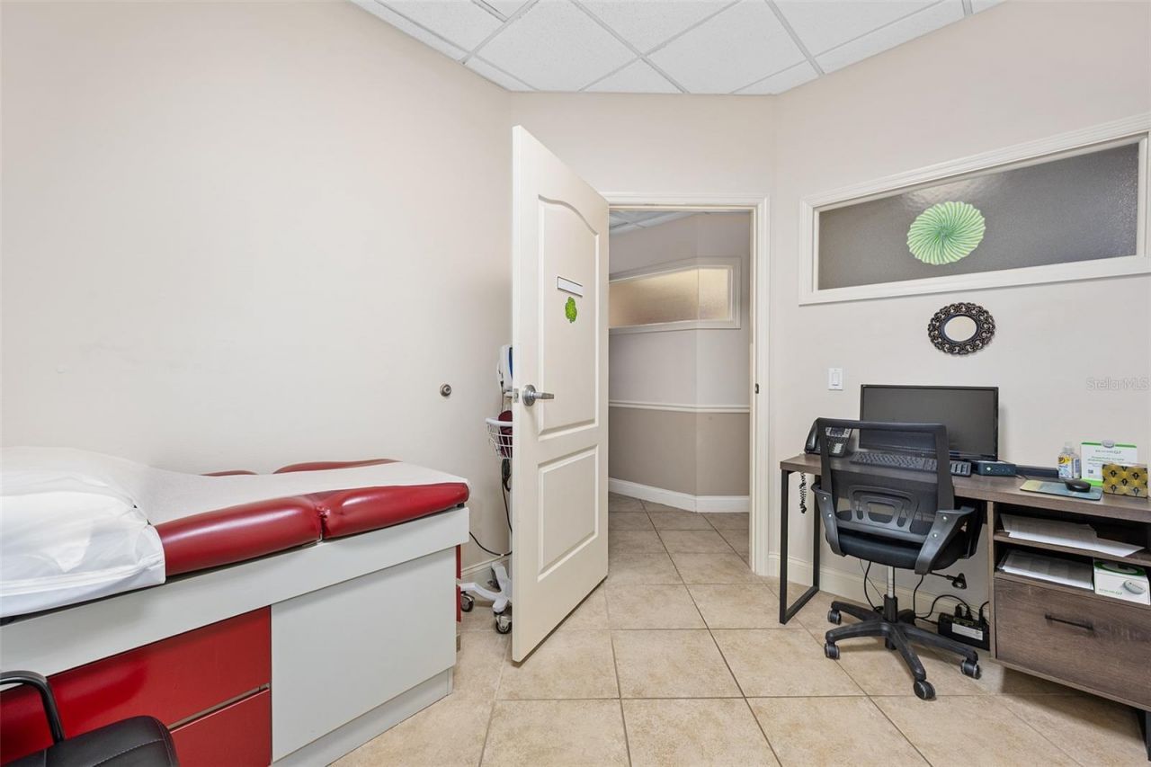 1667 N Clyde Morris Boulevard , Daytona Beach, FL 32117 Photo