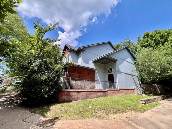 564 S Pierremont Drive, Fayetteville, AR 72701