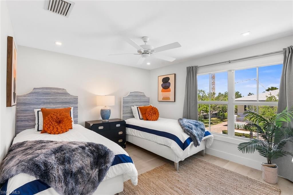 1984 Frederick St , Naples, FL 34112 Photo