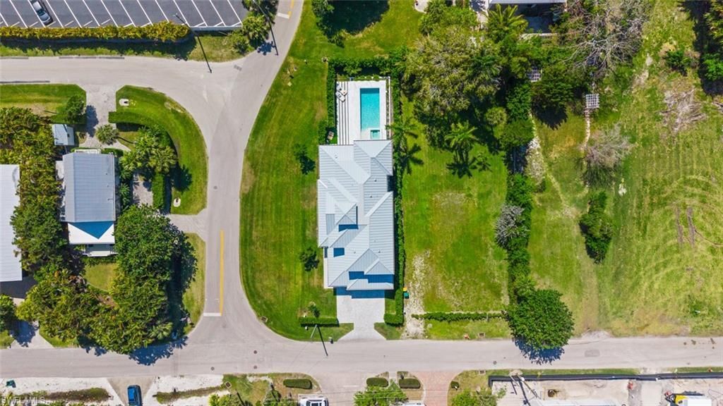 1984 Frederick St , Naples, FL 34112 Photo