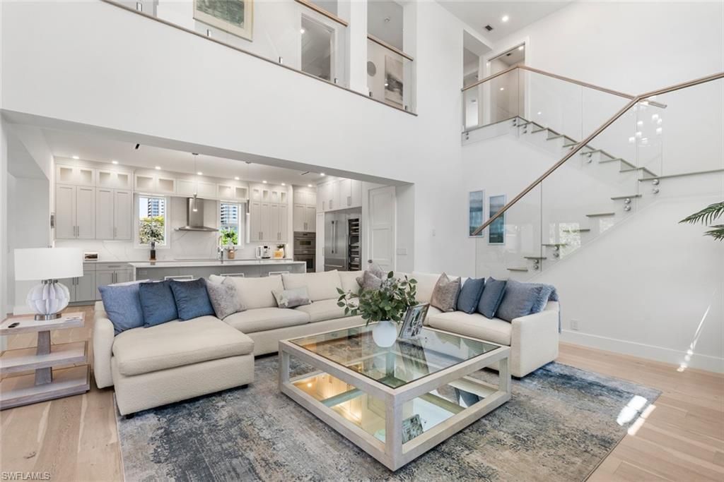 1984 Frederick St , Naples, FL 34112 Photo