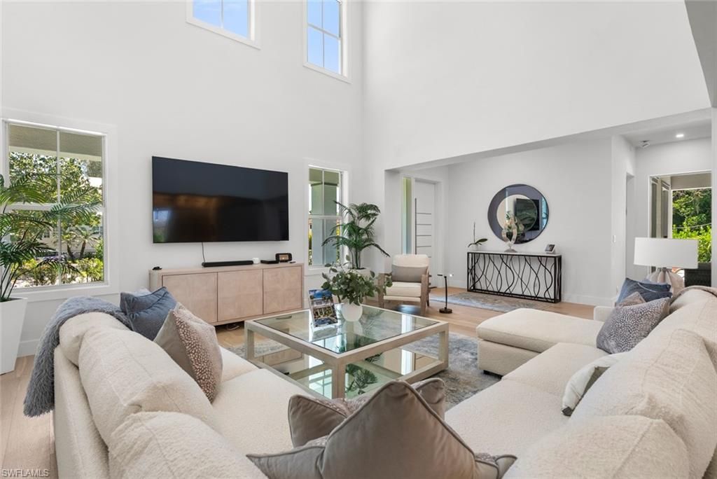 1984 Frederick St , Naples, FL 34112 Photo