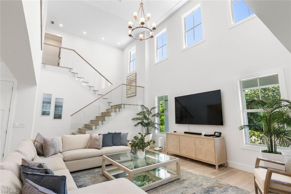 1984 Frederick St , Naples, FL 34112 Photo