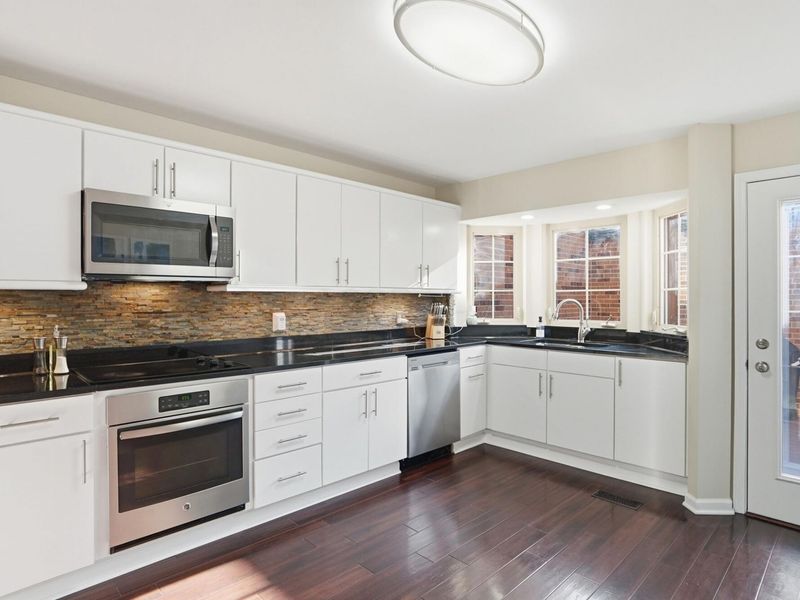 4764 Coach Road, Columbus, OH 43220 Photo 18