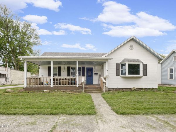 517 W North Street , Fostoria, OH 44830