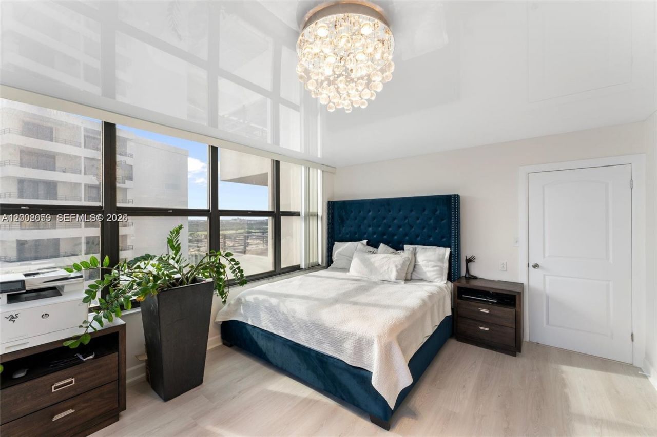 2500 Parkview Dr, Unit 1714, Hallandale Beach, FL 33009 Photo