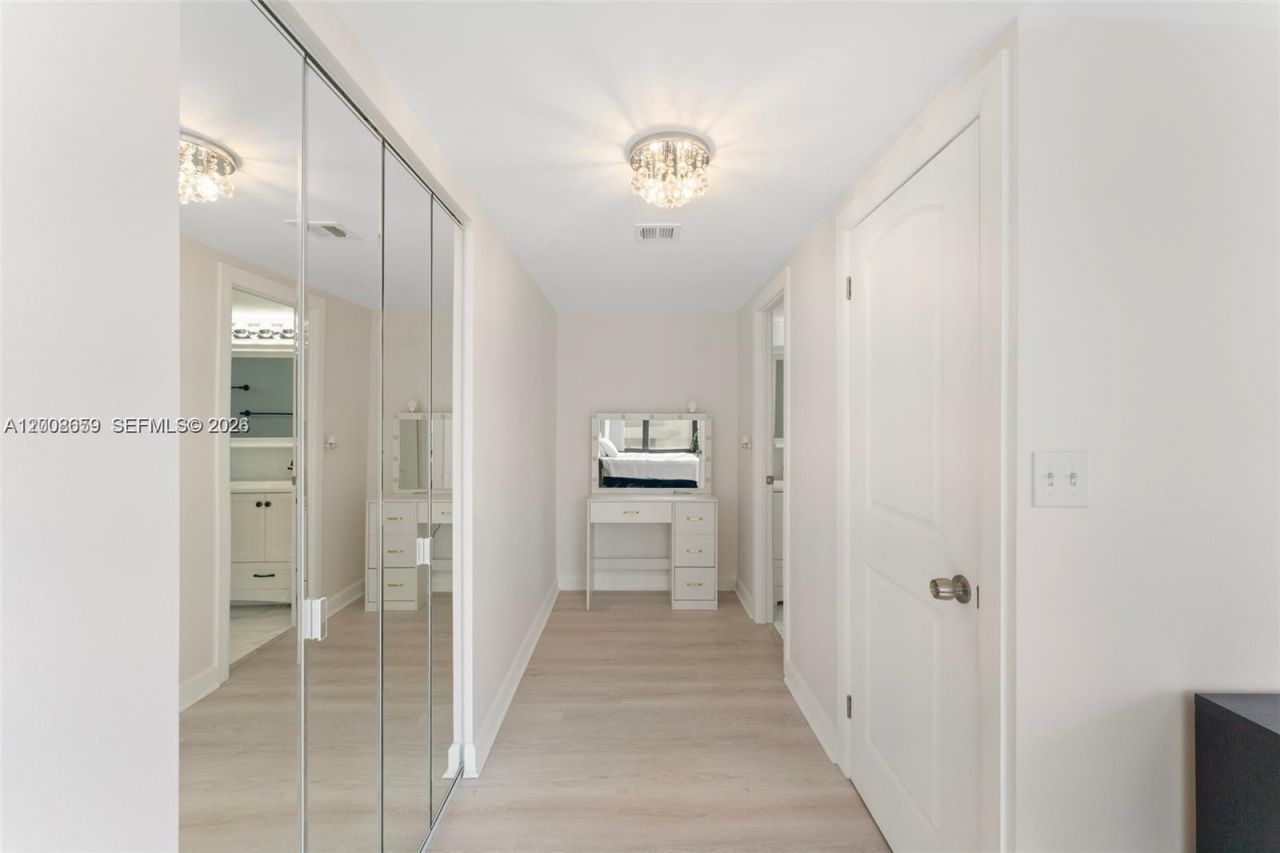 2500 Parkview Dr, Unit 1714, Hallandale Beach, FL 33009 Photo
