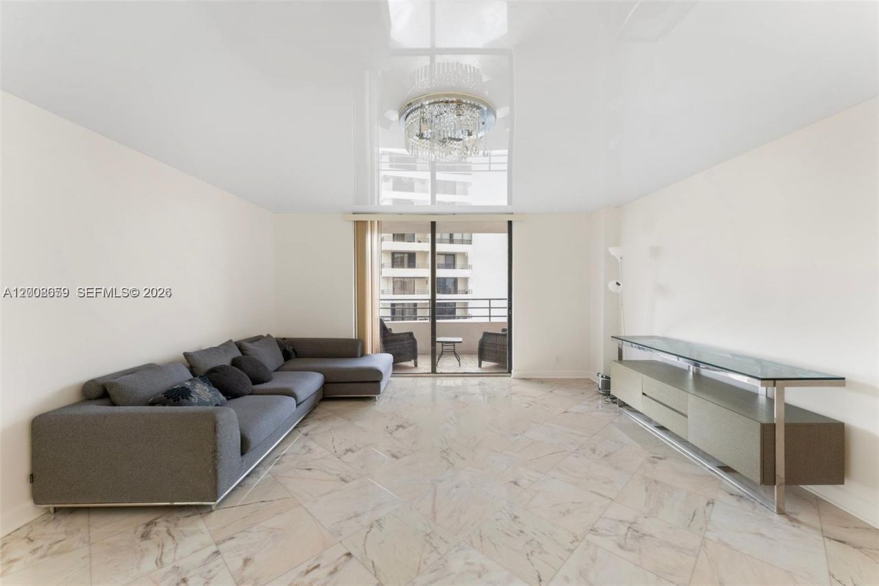 2500 Parkview Dr, Unit 1714, Hallandale Beach, FL 33009 Photo