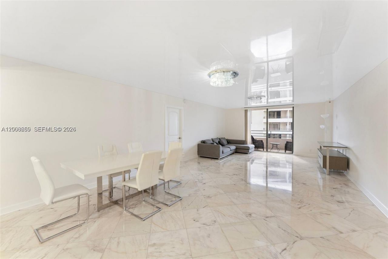 2500 Parkview Dr, Unit 1714, Hallandale Beach, FL 33009 Photo