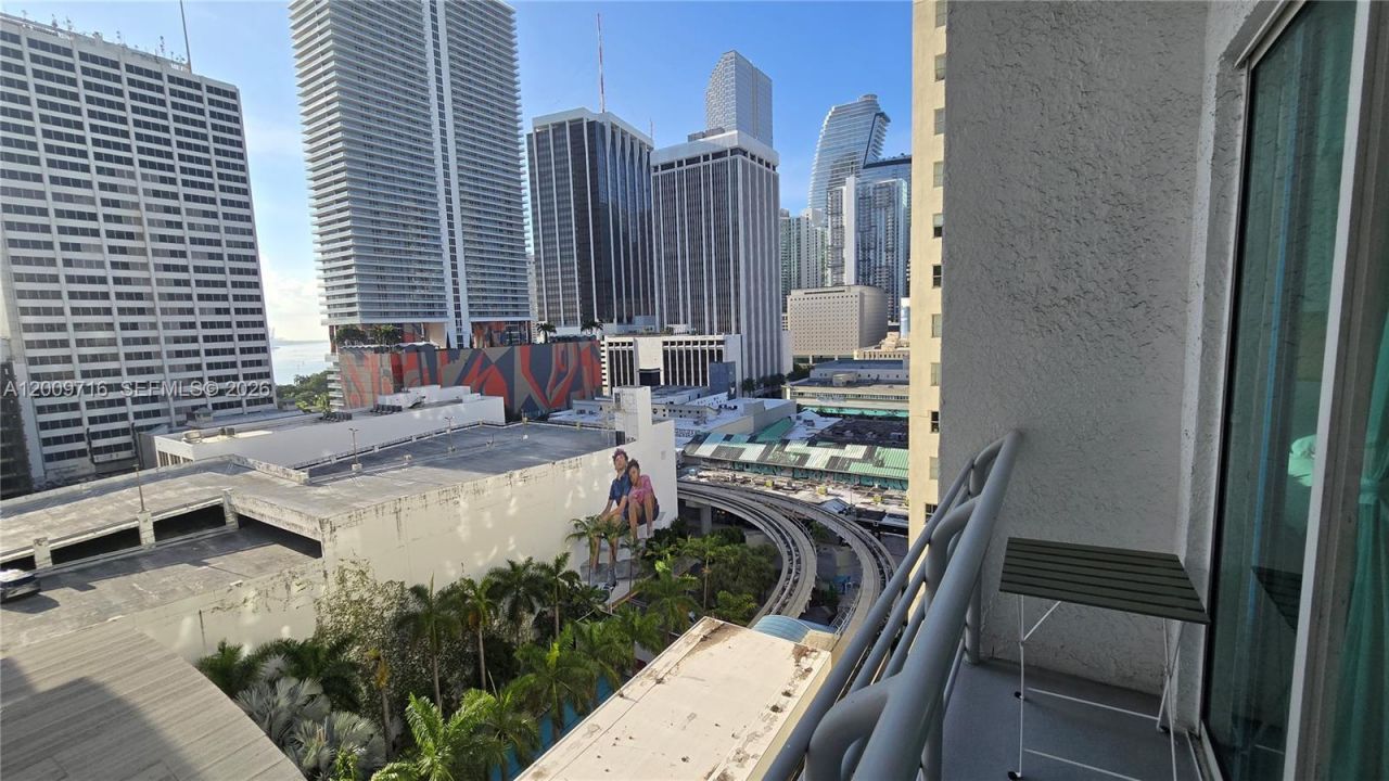 133 NE 2nd Ave, Unit 1110, Miami, FL 33132 Main Photo